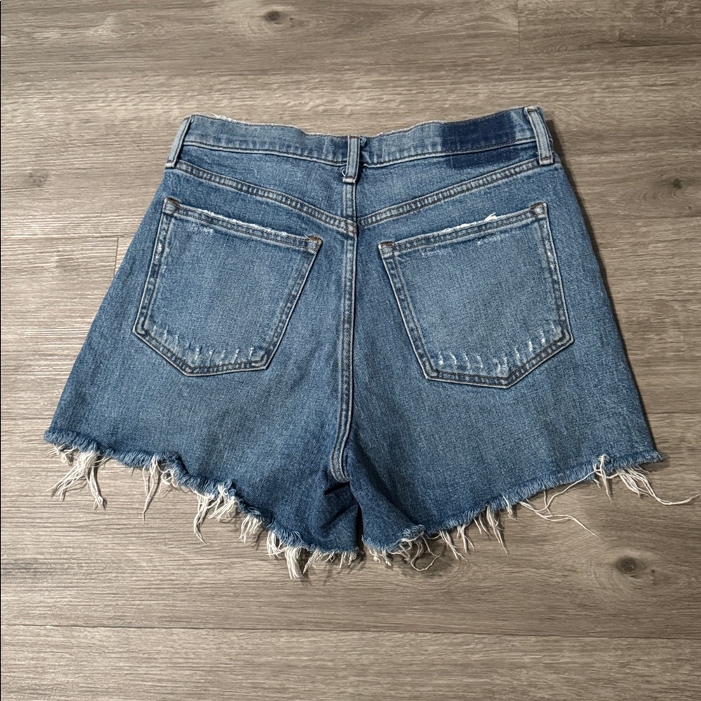 Abercrombie & Fitch Curve Love The 4” Mom Short High Rise - Picture 3 of 8